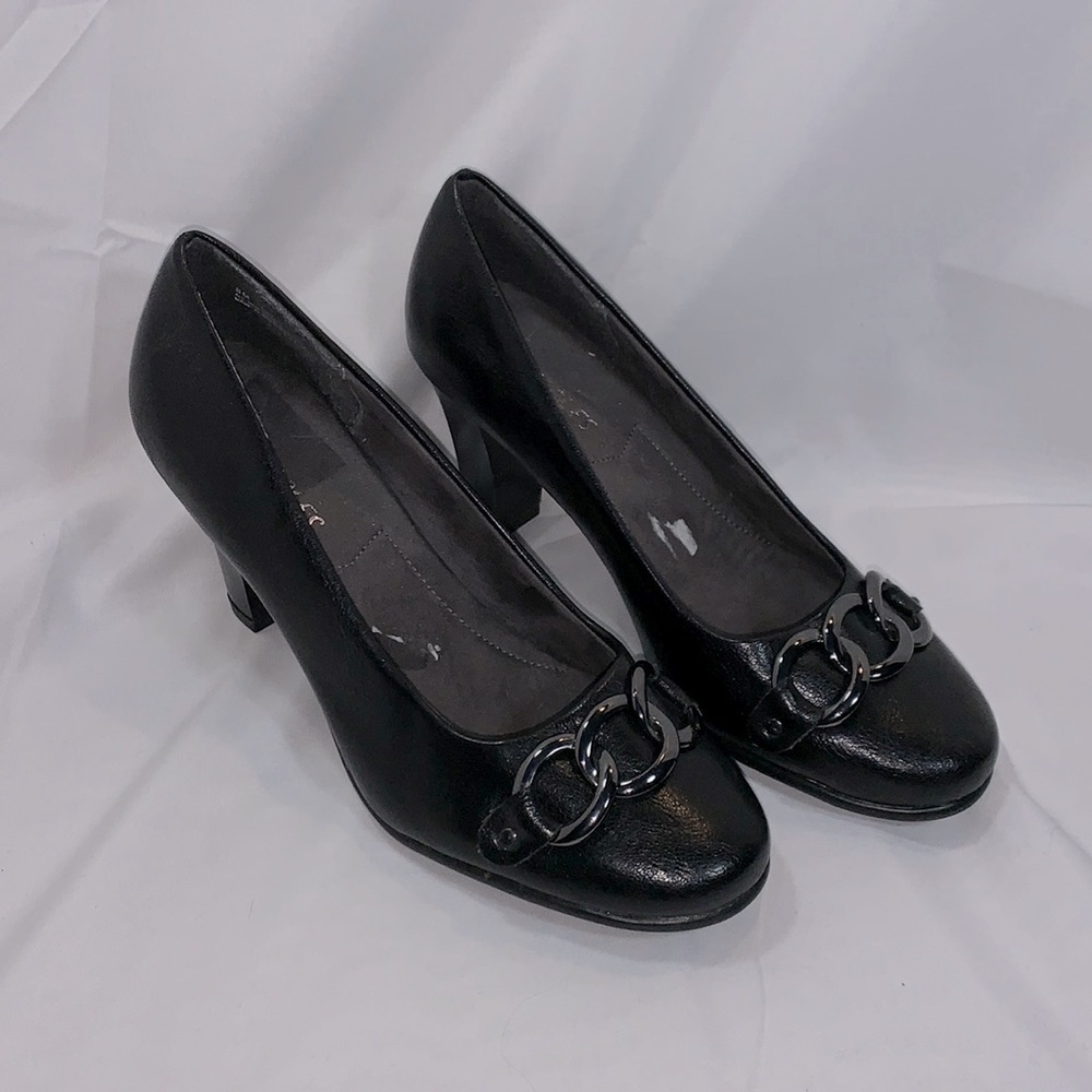 Aerosoles black heels